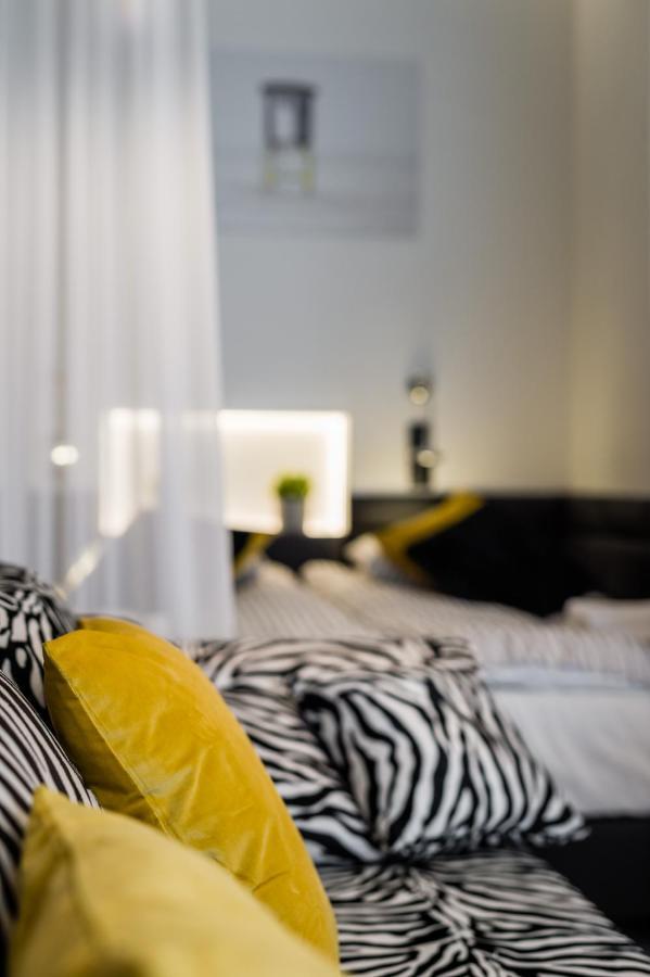 Groble Deluxe Apartments Wawelofts Cracovia Esterno foto